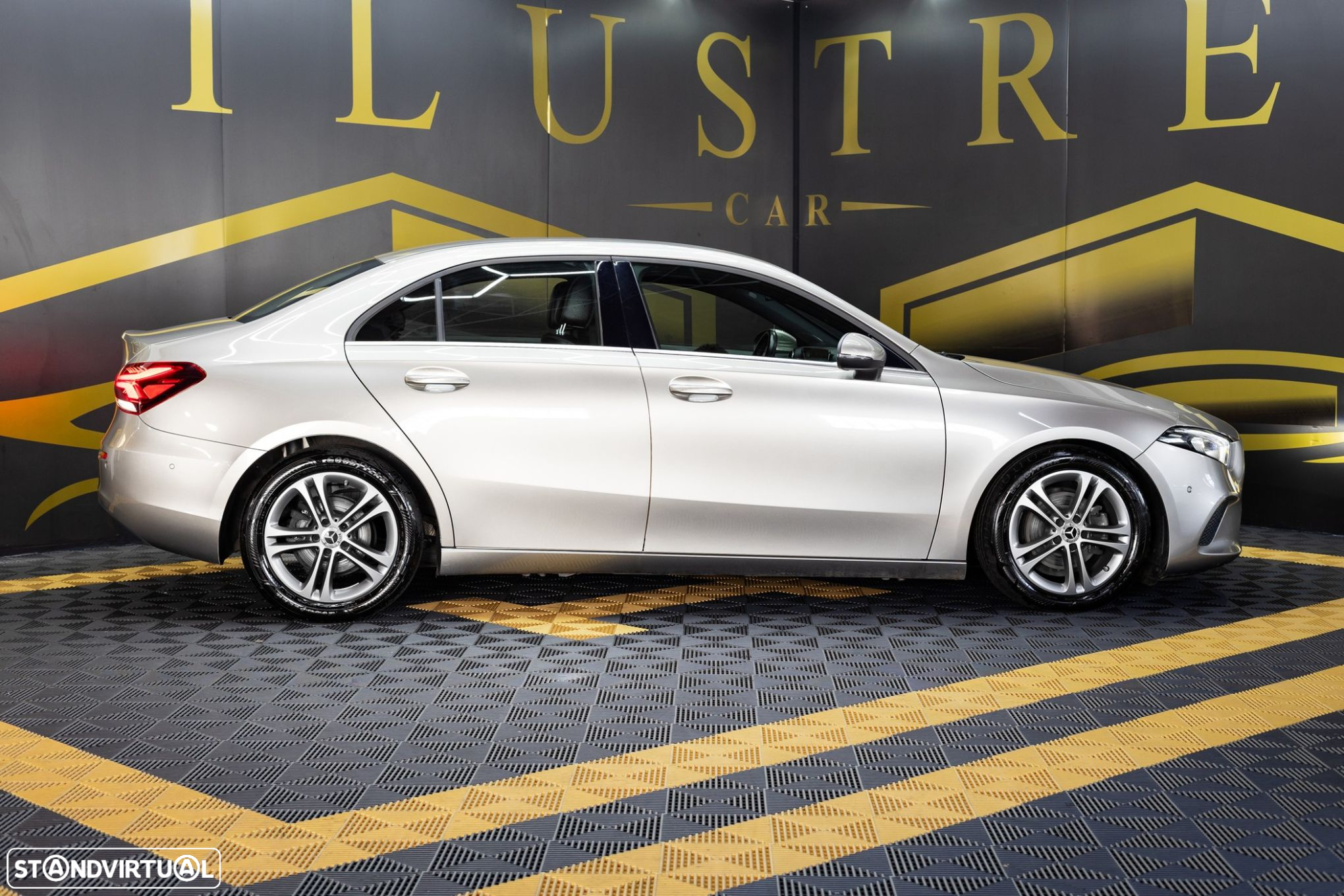 Mercedes-Benz A 180 Limousine d Progressive Aut. - 4