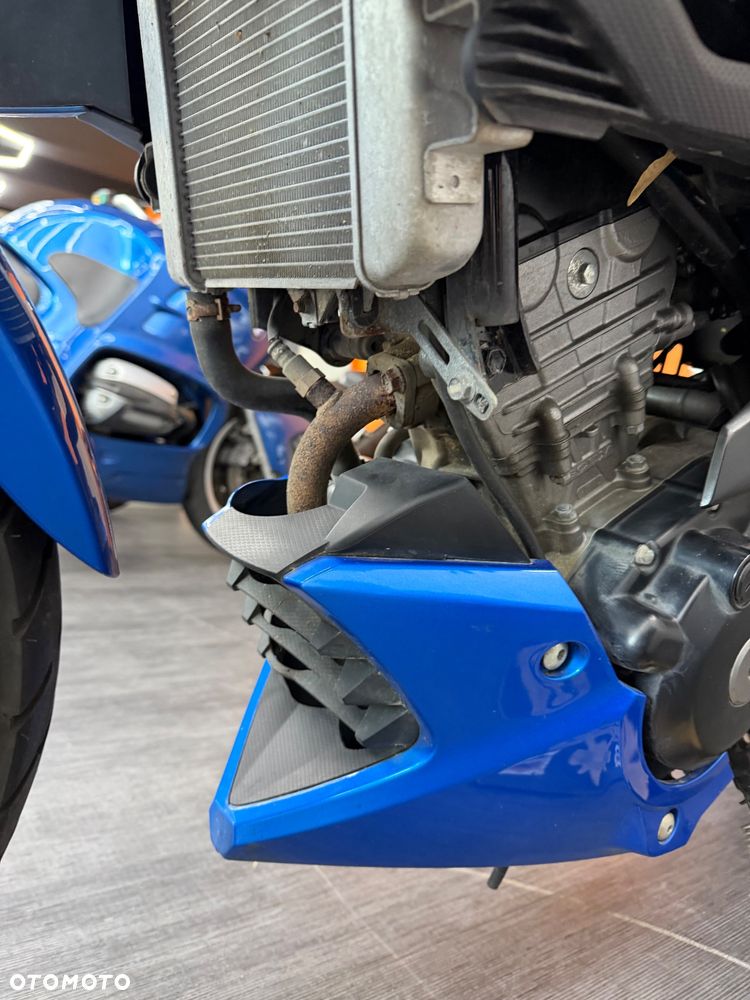 Suzuki GSX - 24