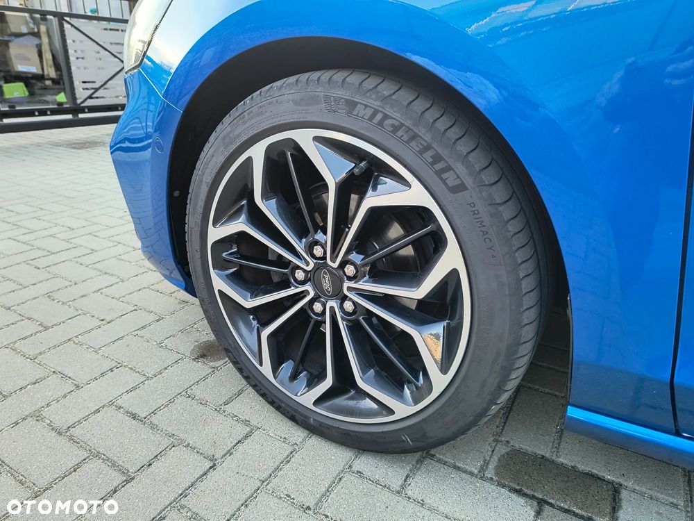 Ford Focus 1.5 EcoBoost ST-Line - 32