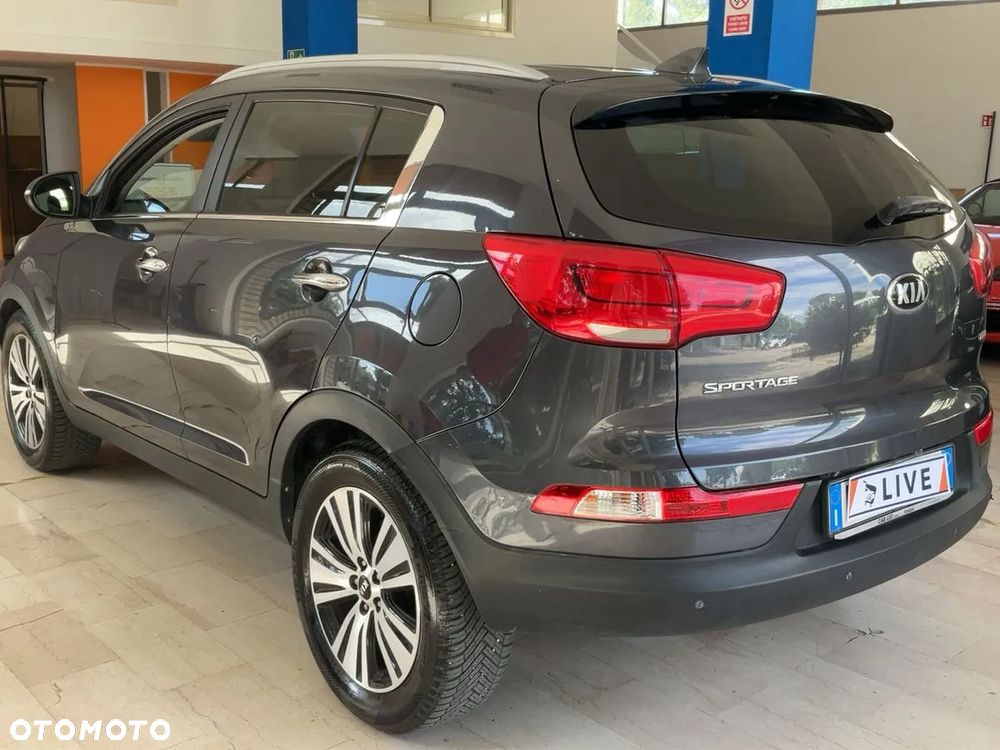 Kia Sportage 1.7 CRDI 2WD Dream-Team Edition - 4