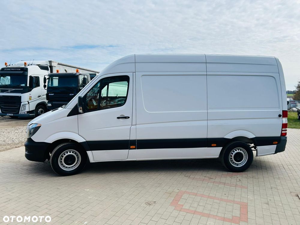 Mercedes-Benz Sprinter - 15