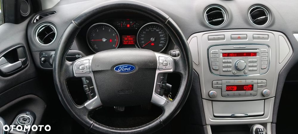 Ford Mondeo 2.0 Ambiente - 15