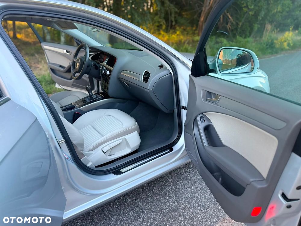 Audi A4 Avant 1.8 TFSI Ambiente - 31