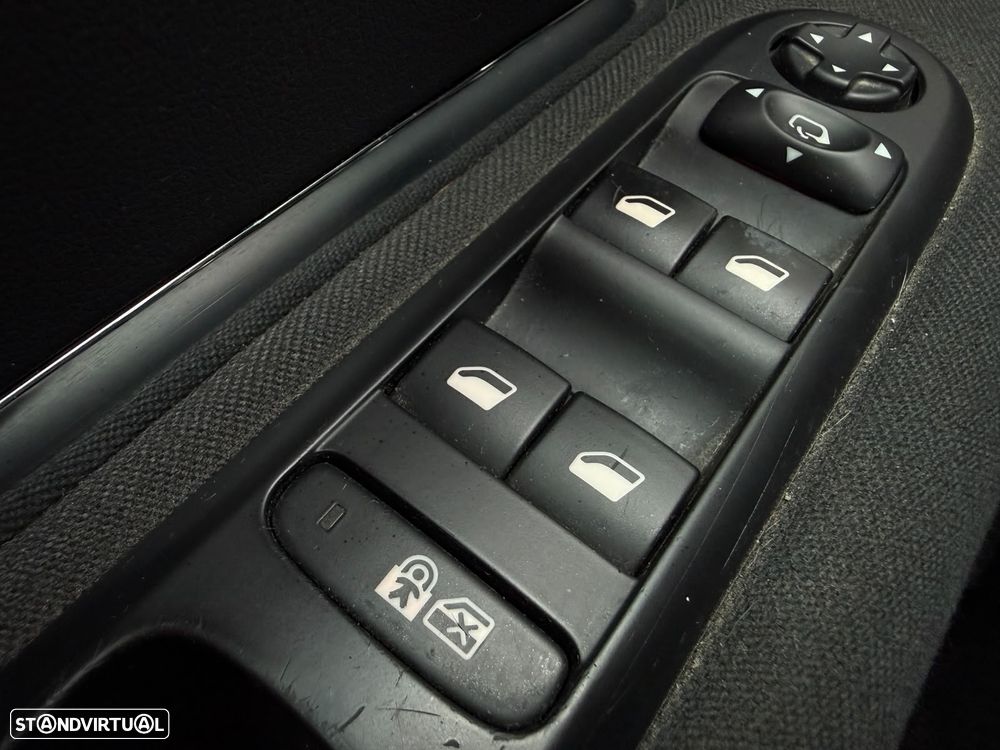 Peugeot 3008 1.6 HDi Style - 11