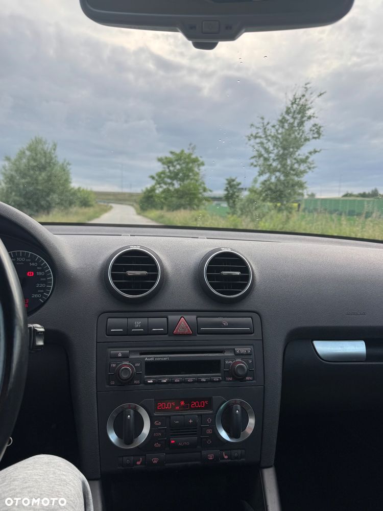Audi A3 3-drzwiowe 1.6 FSI Ambiente - 13