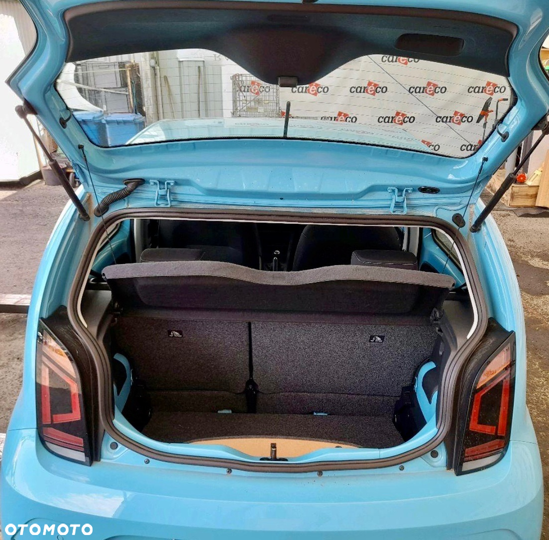 Volkswagen up! Active - 12
