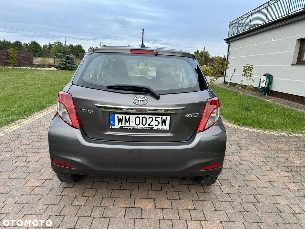 Toyota Yaris - 8
