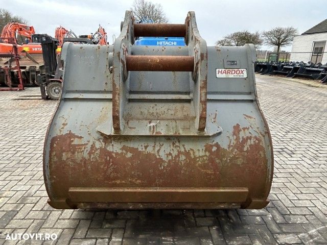 Hitachi ZX 690 cupa cu dinti - 3