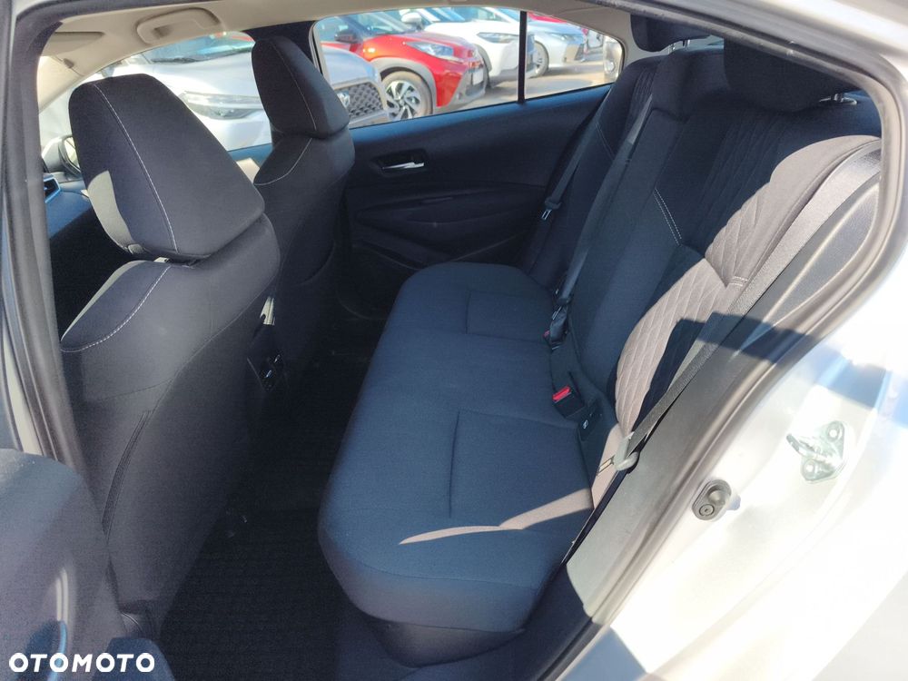 Toyota Corolla 1.8 Hybrid Active - 24