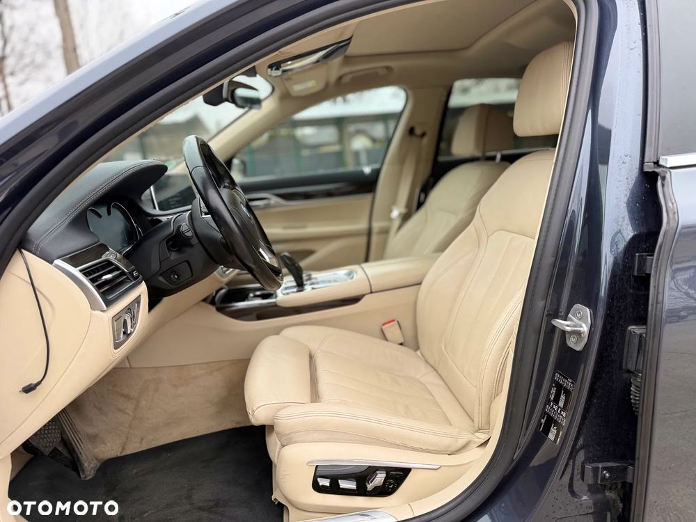 BMW Seria 7 730d - 10