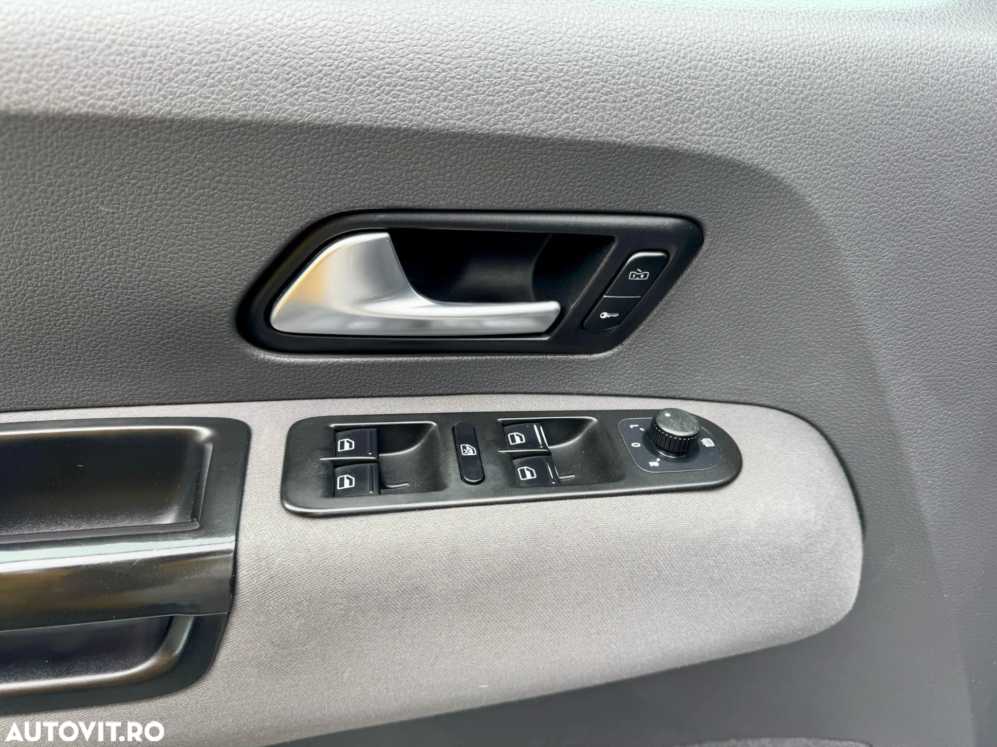 Volkswagen Amarok 2.0 BiTDI 4MOTION - 11