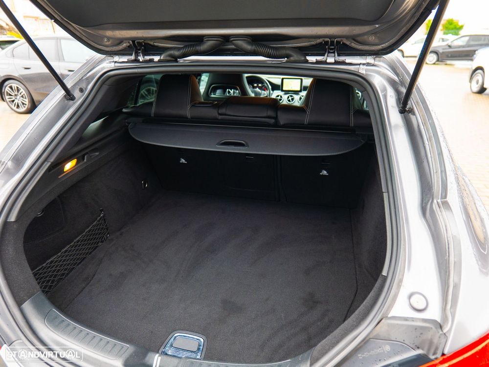 Mercedes-Benz CLA 200 d Shooting Brake Urban Aut. - 8