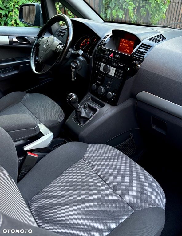 Opel Zafira - 21