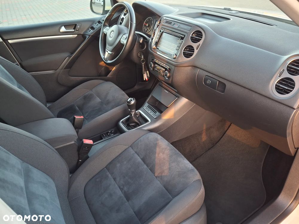 Volkswagen Tiguan 2.0 TDI DPF 4Motion Track & Style - 24