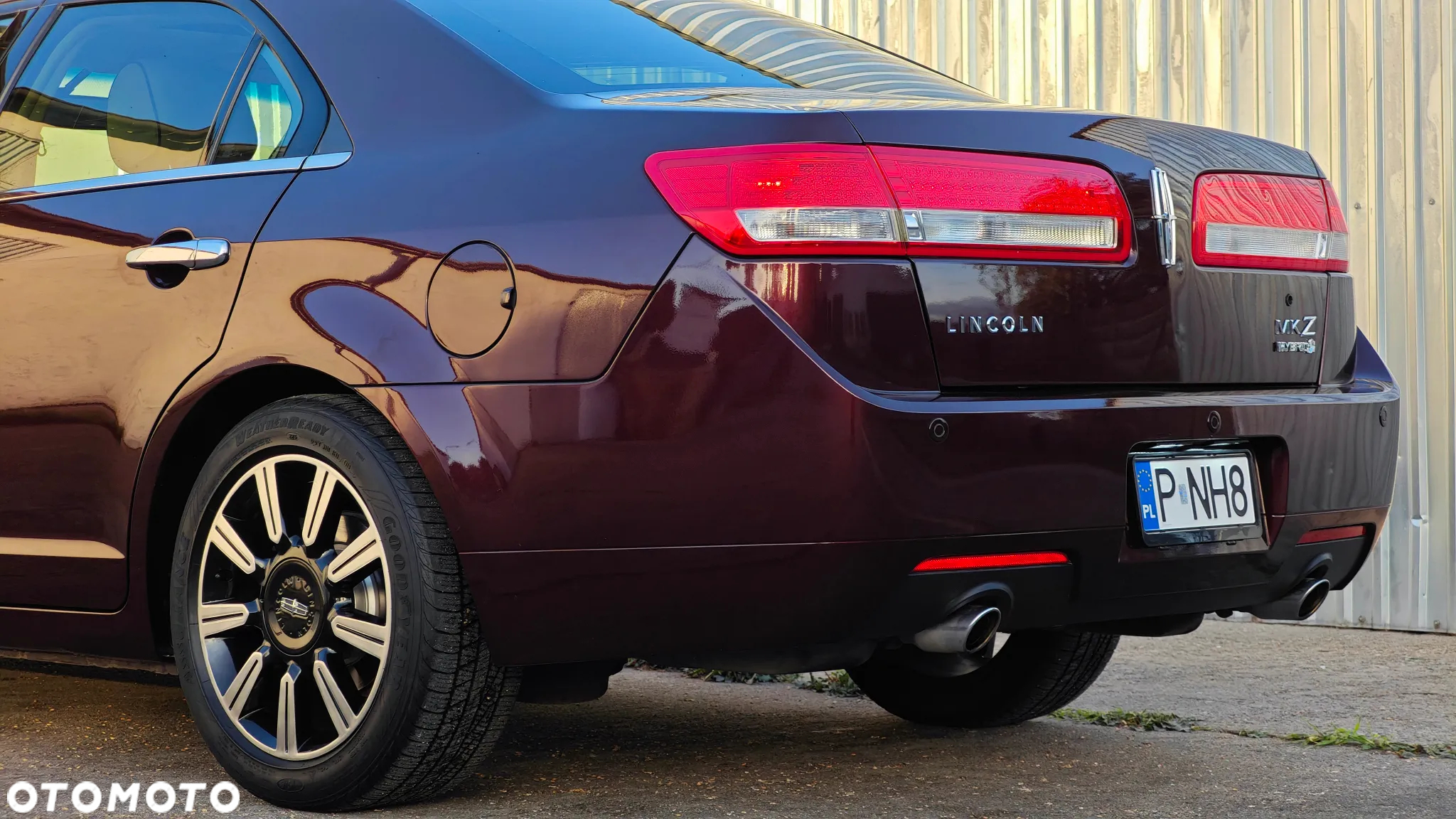 Lincoln MKZ - 24