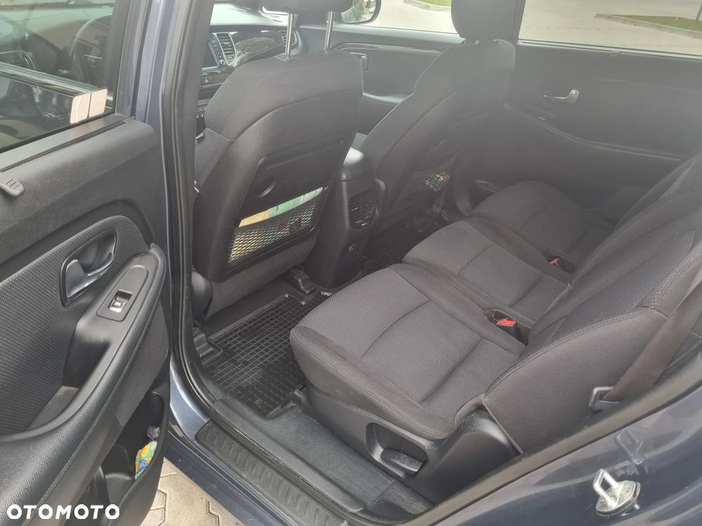 Kia Carens 1.7 CRDi L 7os - 6