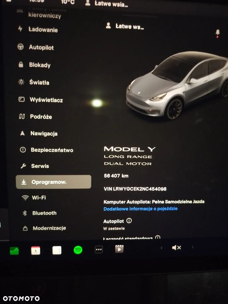 Tesla Y Long Range AWD - 13