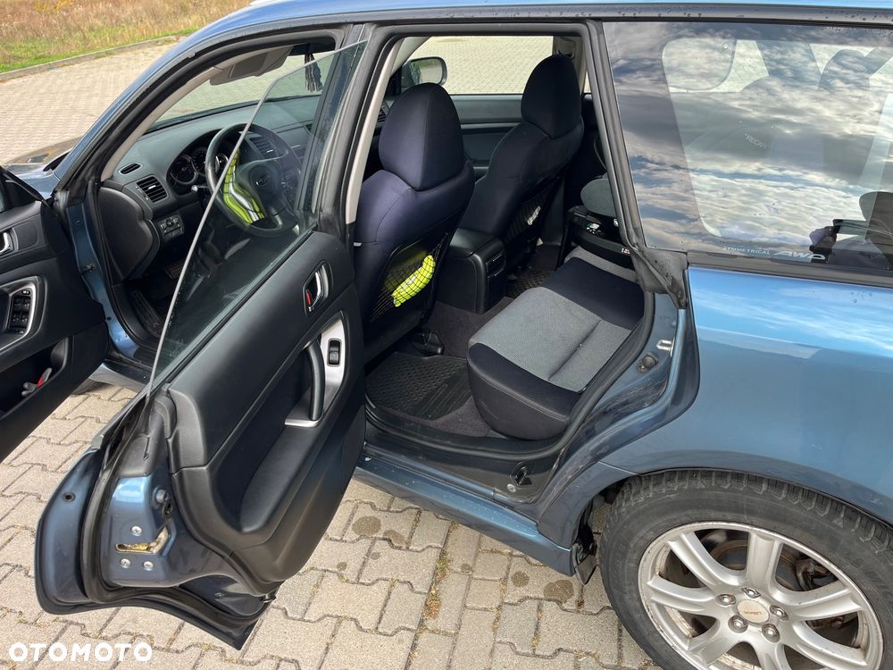 Subaru Legacy - 17