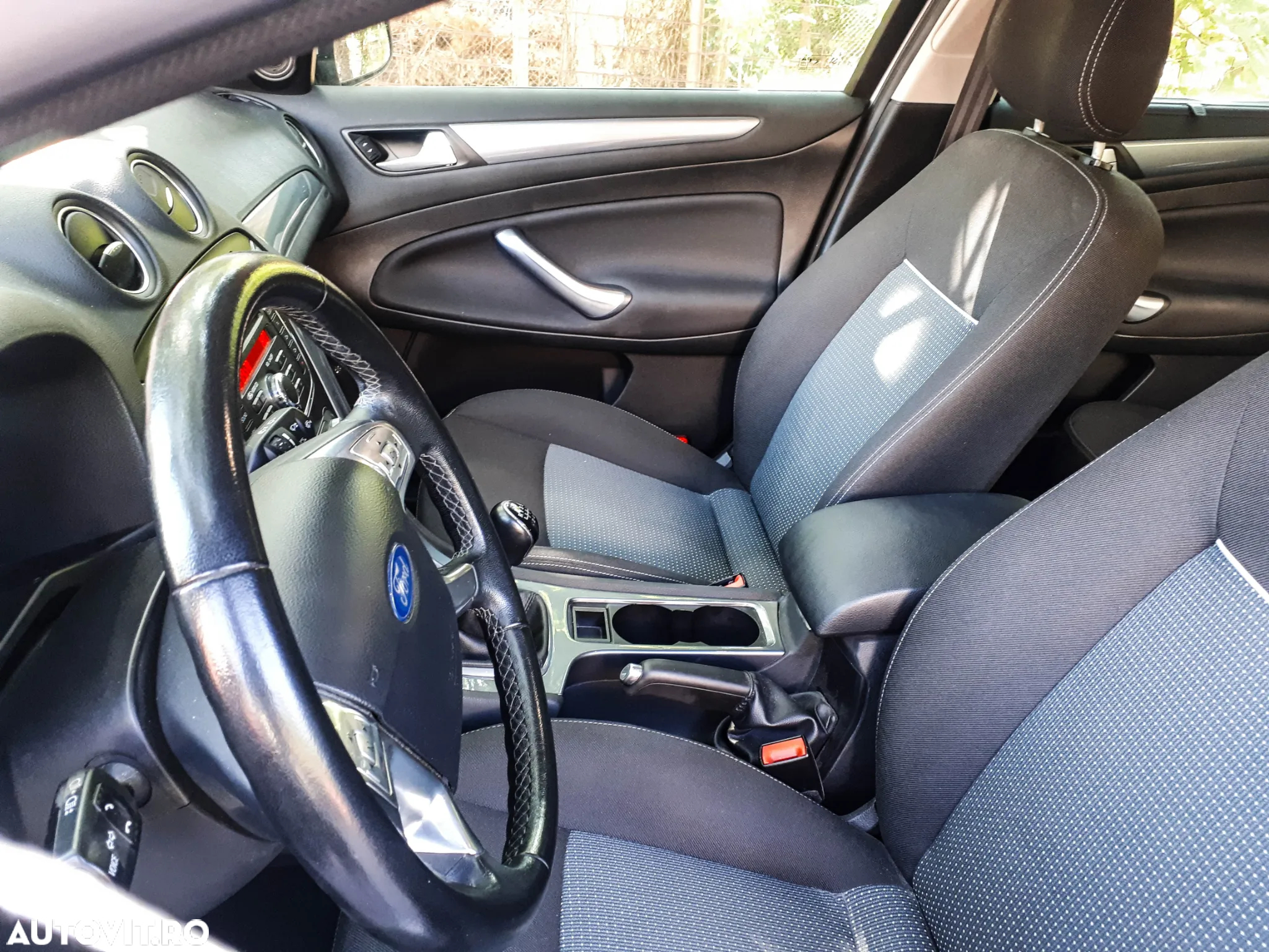 Ford Mondeo - 9