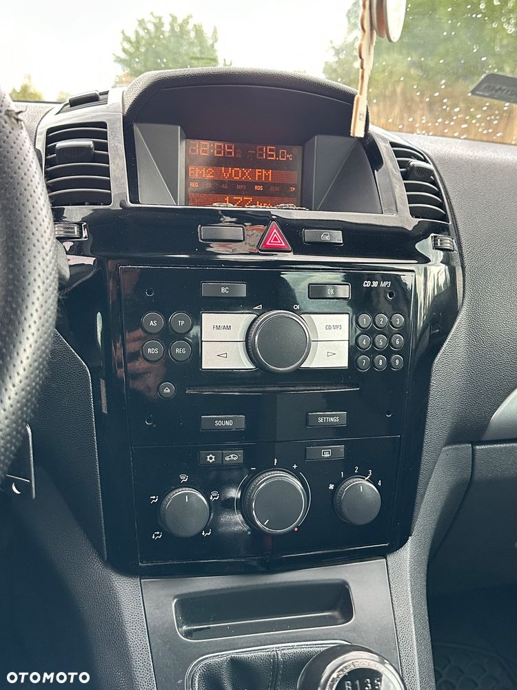 Opel Zafira 1.7 CDTI Essentia - 17
