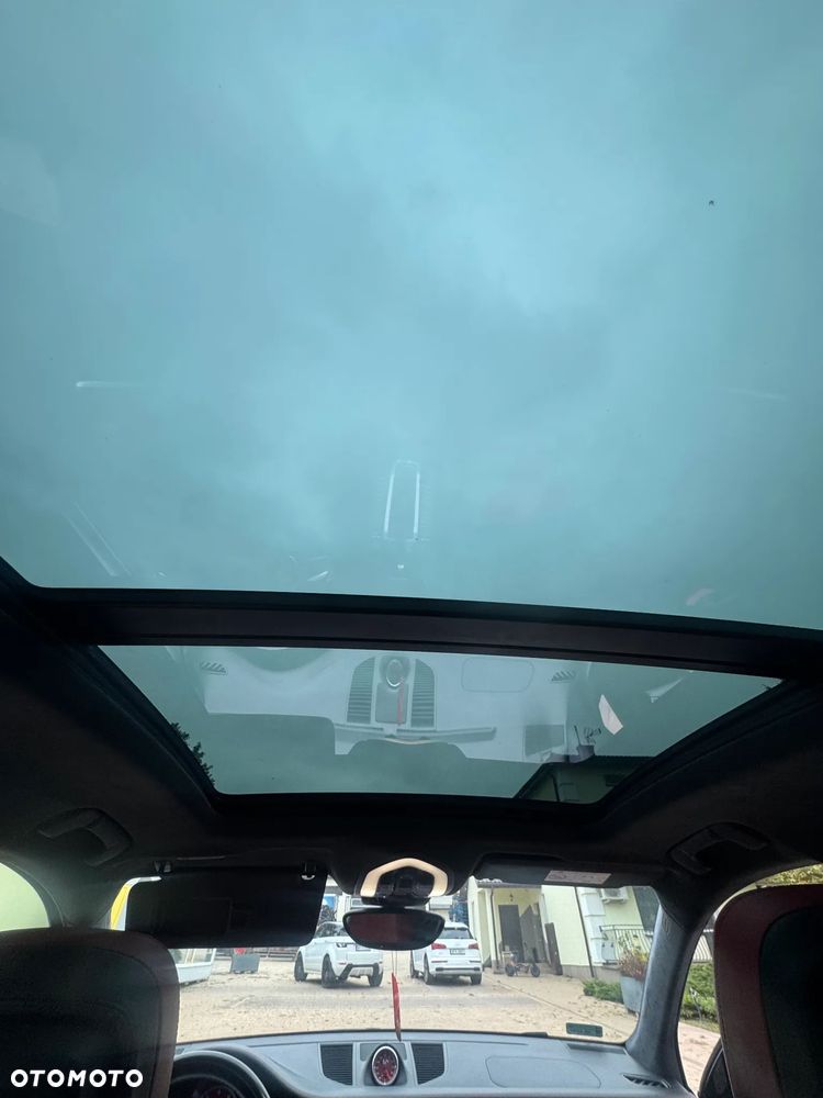 Porsche Macan Turbo - 13