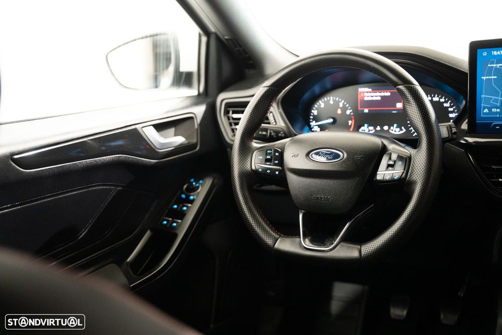 Ford Focus 1.0 EcoBoost MHEV ST-Line - 19