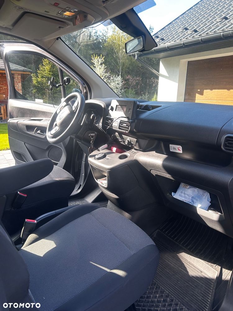 Toyota Proace City 1.2 D-4T Long 2,3t Active (bryg.) - 10