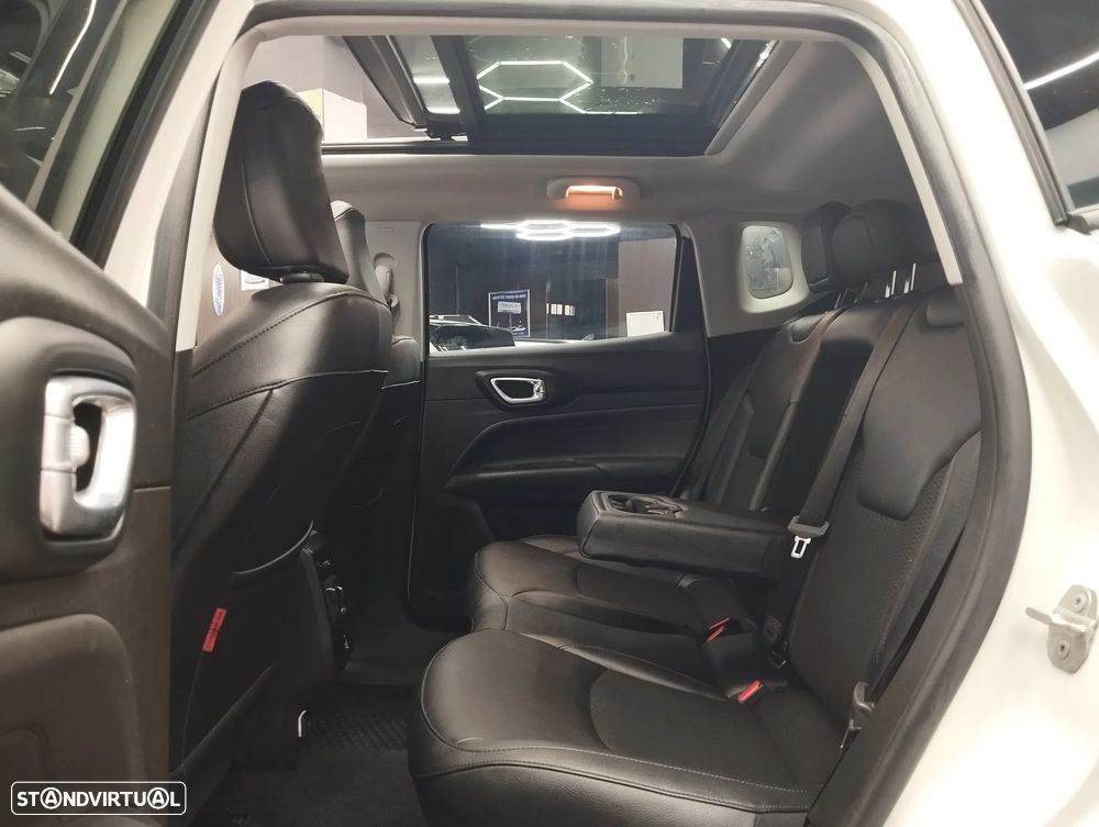 Jeep Compass 1.3 TG Trailhawk - 17