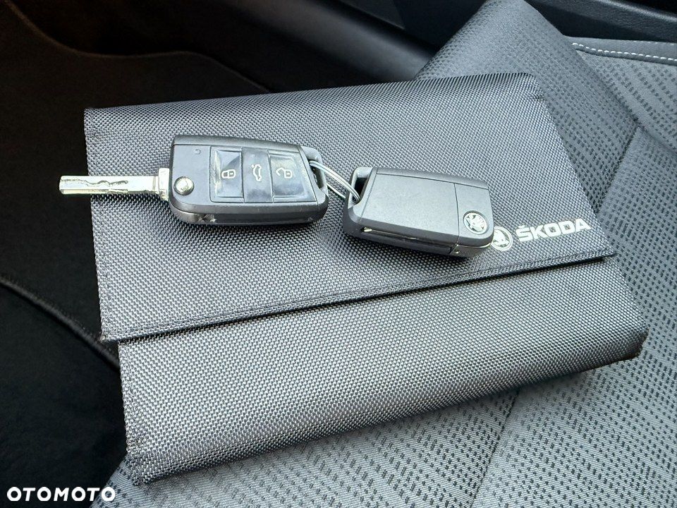 Skoda Superb 1.8 TSI Sportline DSG - 40