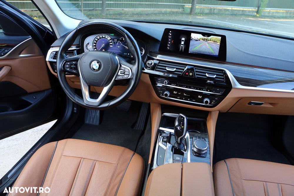 BMW Seria 5 530i Aut. Luxury Line - 6