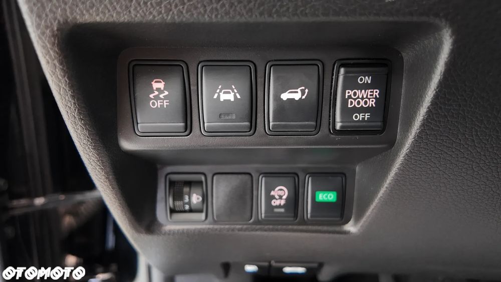 Nissan X-Trail 1.6 DCi Tekna 2WD Xtronic 7os - 25