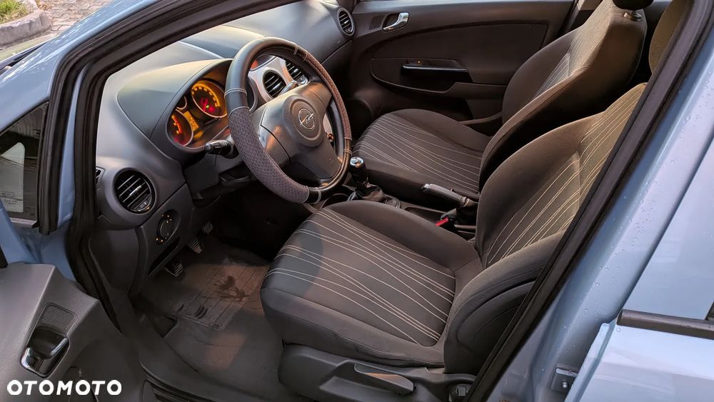 Opel Corsa - 12