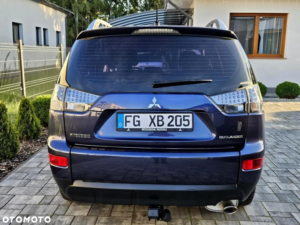 Mitsubishi Outlander 2.4 4WD Inform - 11