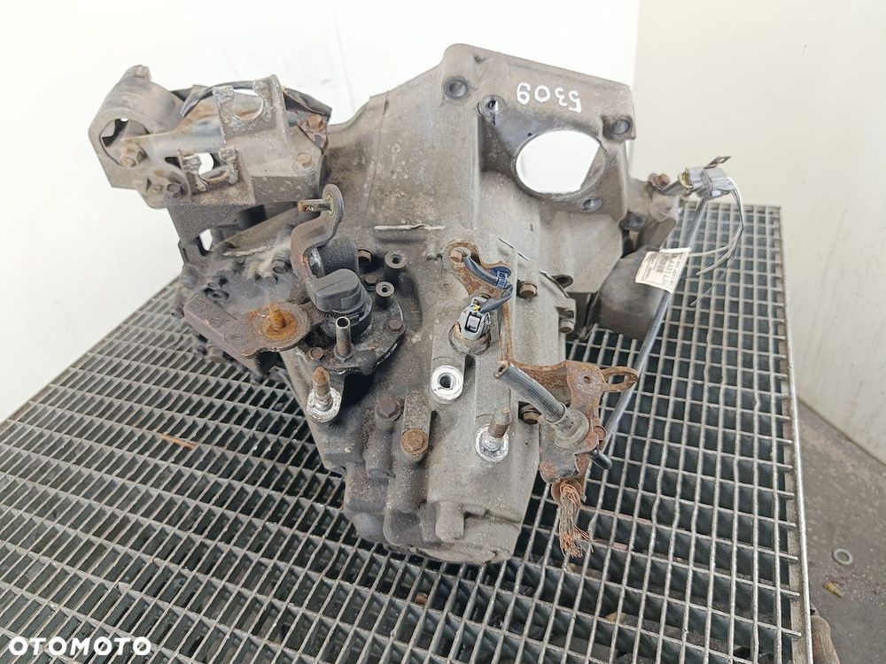 SKRZYNIA BIEGÓW MANUALNA 5 HONDA CIVIC VII 1.4 16V - 4