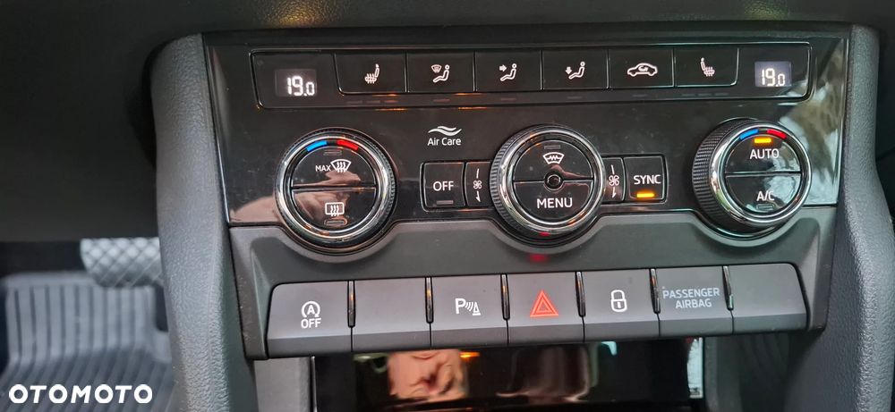 Skoda Karoq 1.5 TSI ACT GPF 4x2 Ambition DSG - 25