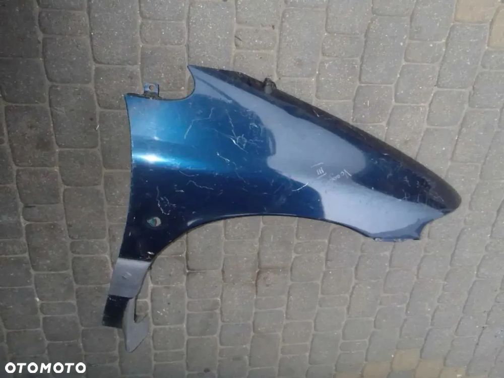 GRAND VOYAGER III 3 nakładka błotnika listwa antena zaślepkabłotnik chrysler voyager III 3 oryginał - 1