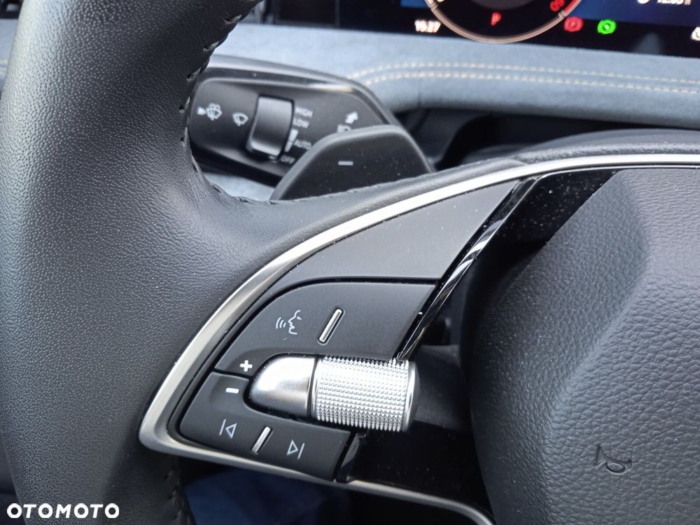 Skoda Superb 2.0 TDI SCR 4x4 Selection DSG - 23