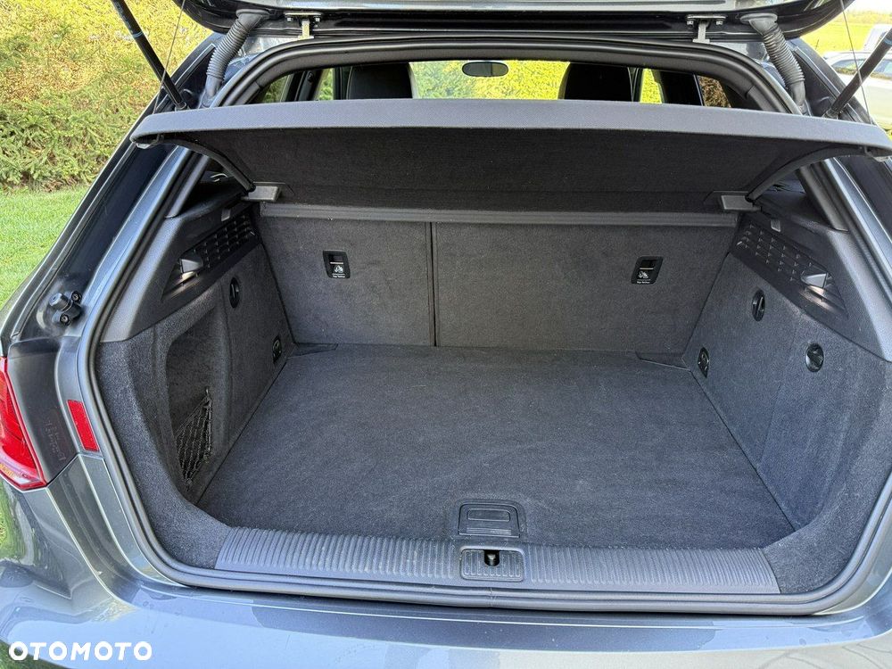 Audi A3 Sportback 1.4 TFSI S line Sportpaket - 35