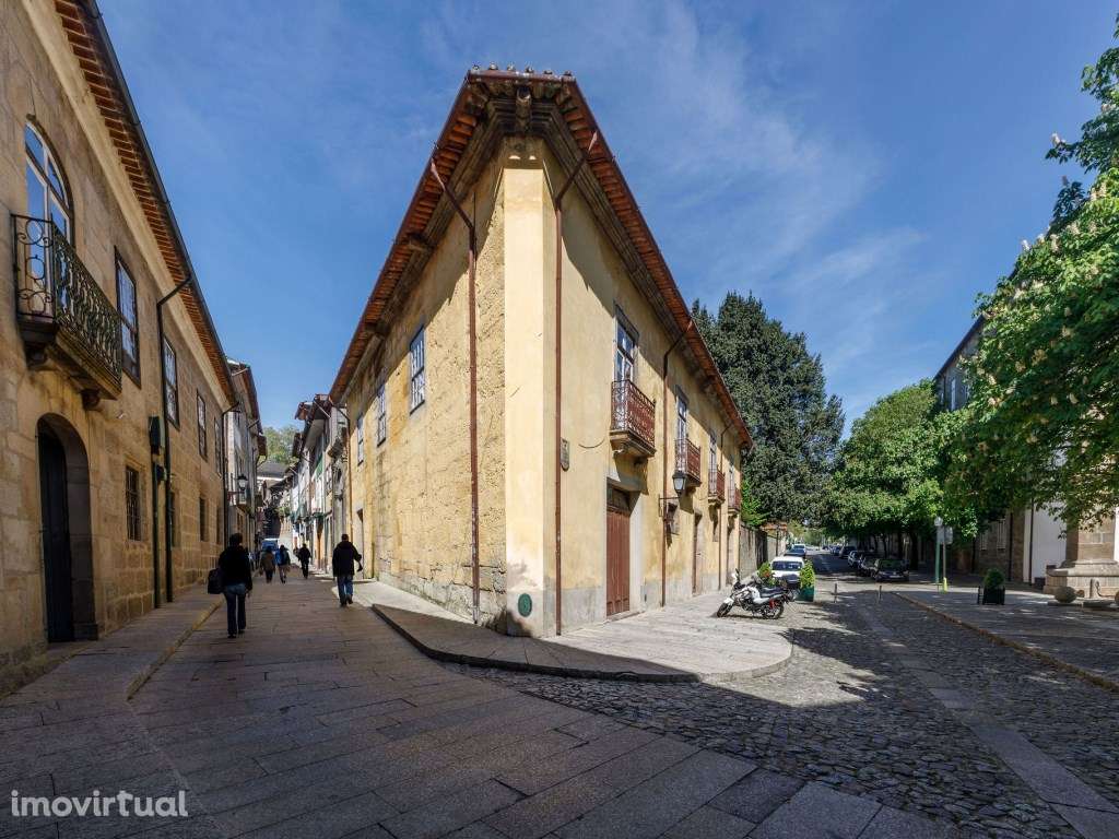 Prédio para Reabilitação no Centro Histórico de Guimarães - Grande imagem: 4/28