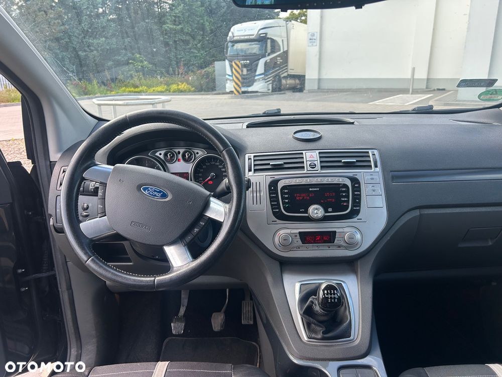 Ford Kuga - 13