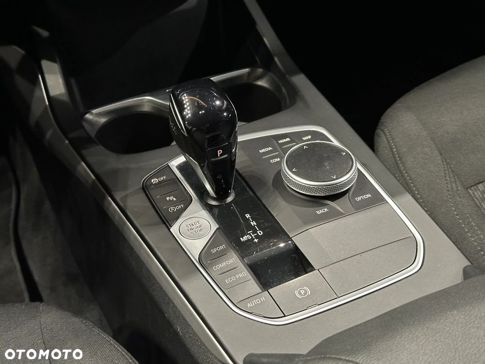 BMW Seria 1 118i Advantage - 18