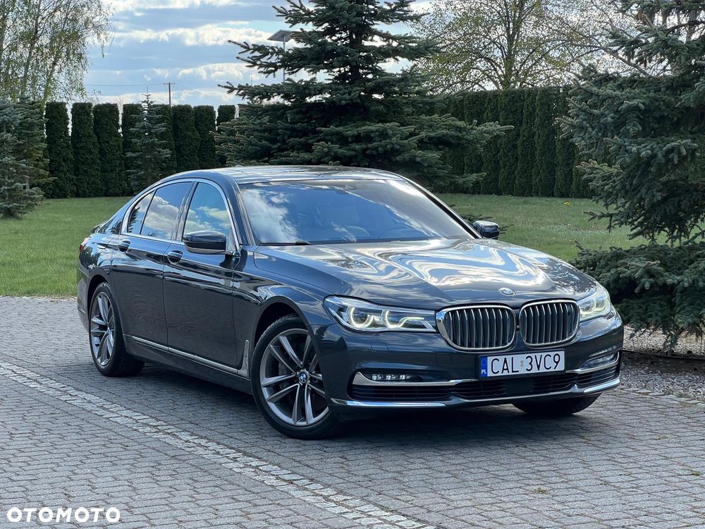 BMW Seria 7 750i xDrive - 3