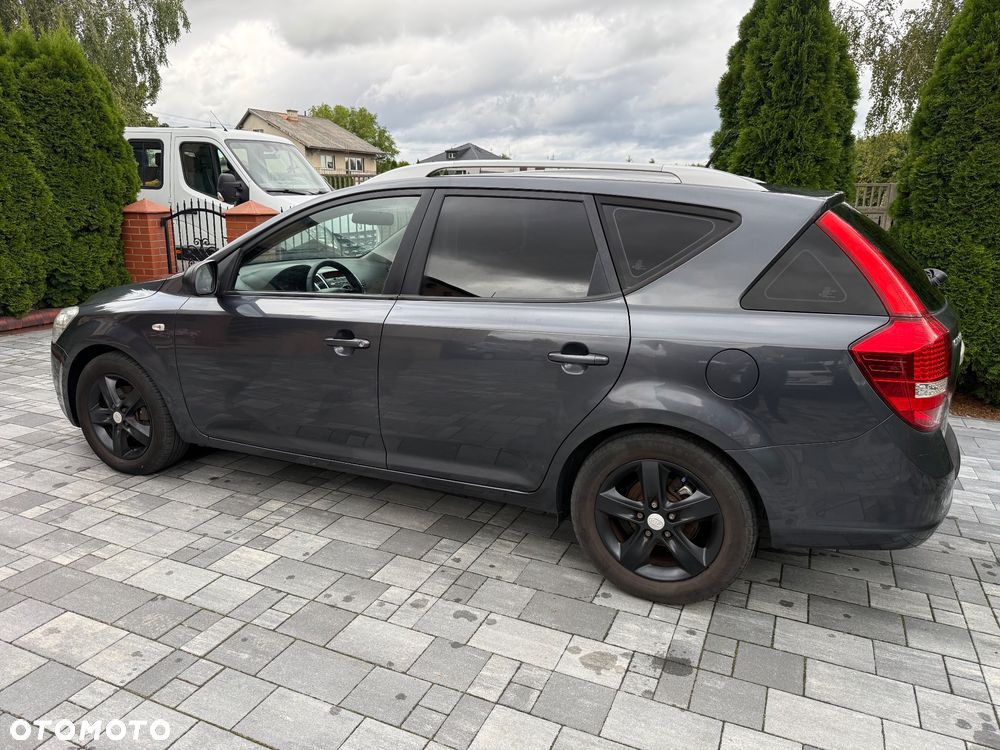 Kia Ceed - 7