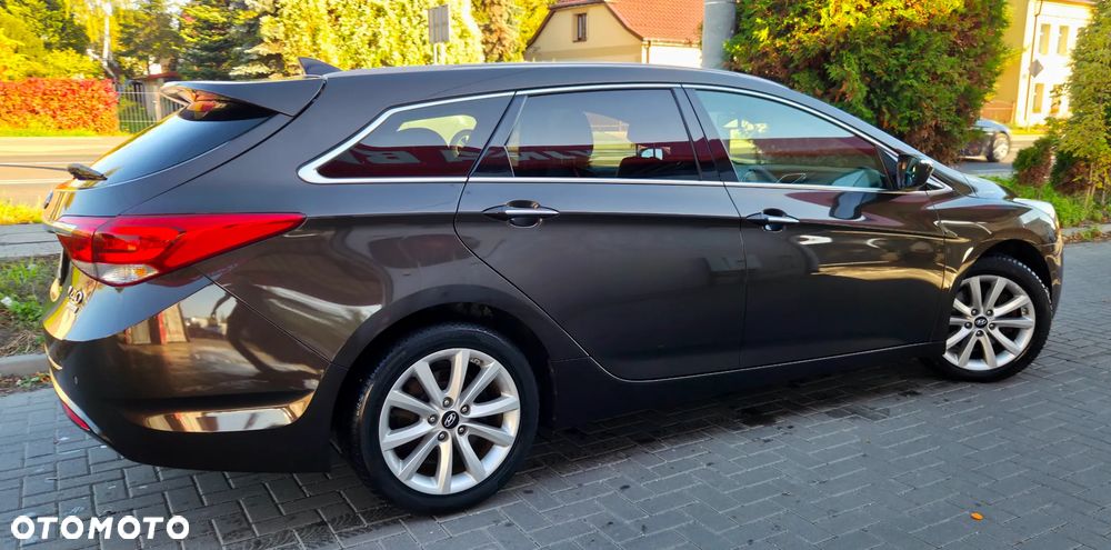 Hyundai i40 Kombi 1.7 CRDi DCT Premium - 13