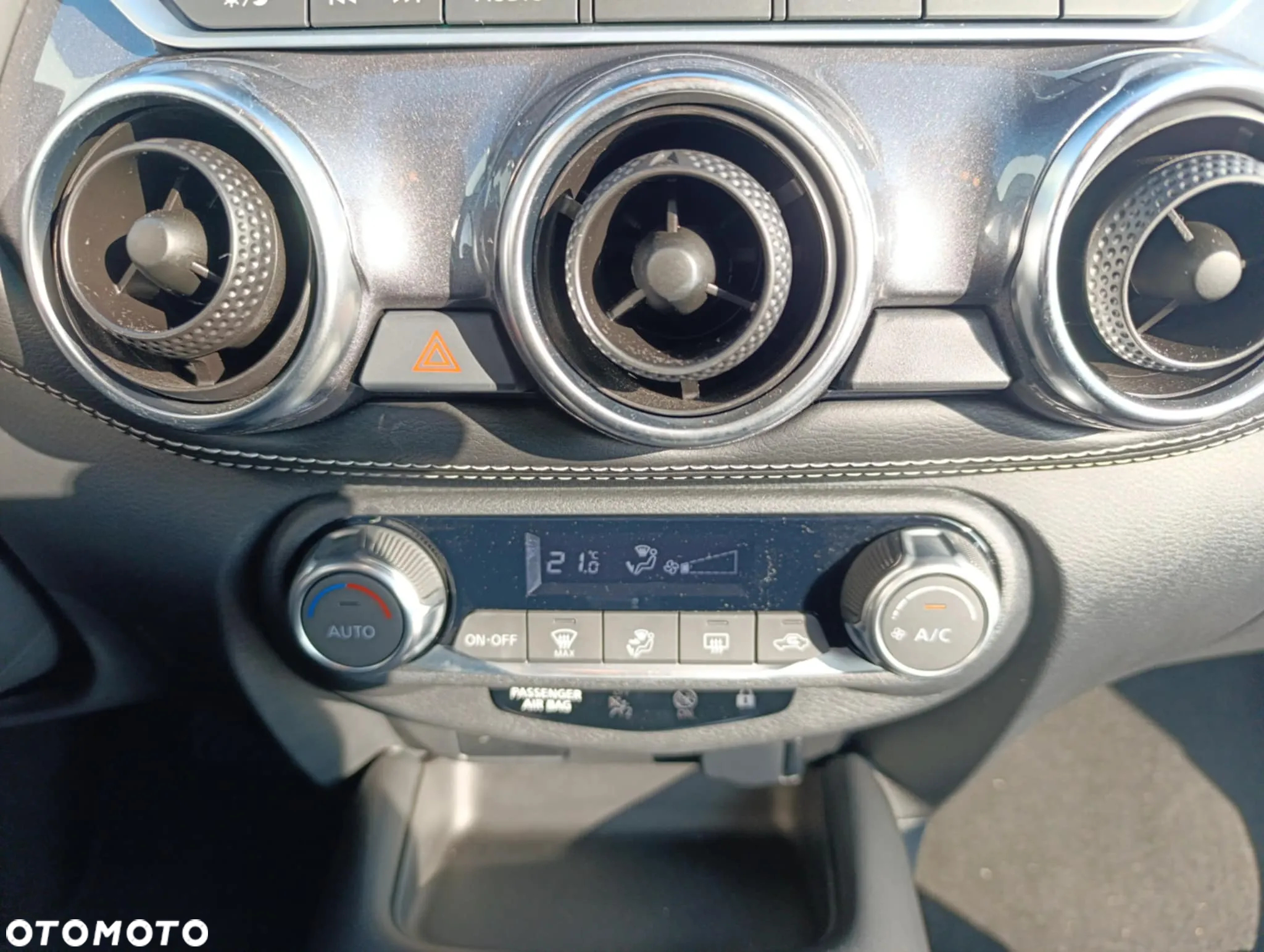 Nissan Juke 1.0 DIG-T N-Connecta DCT - 15