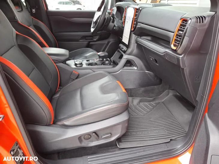 Ford Raptor - 15
