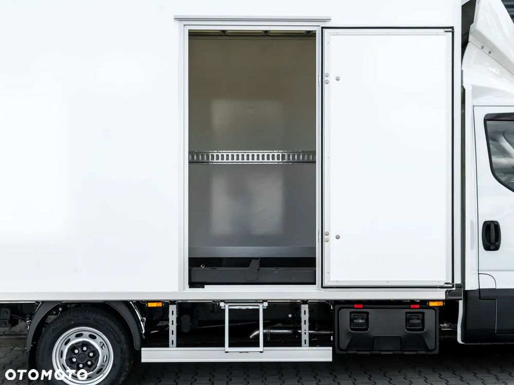 Iveco Daily 35S16H 3.0 kontener z windą - 6