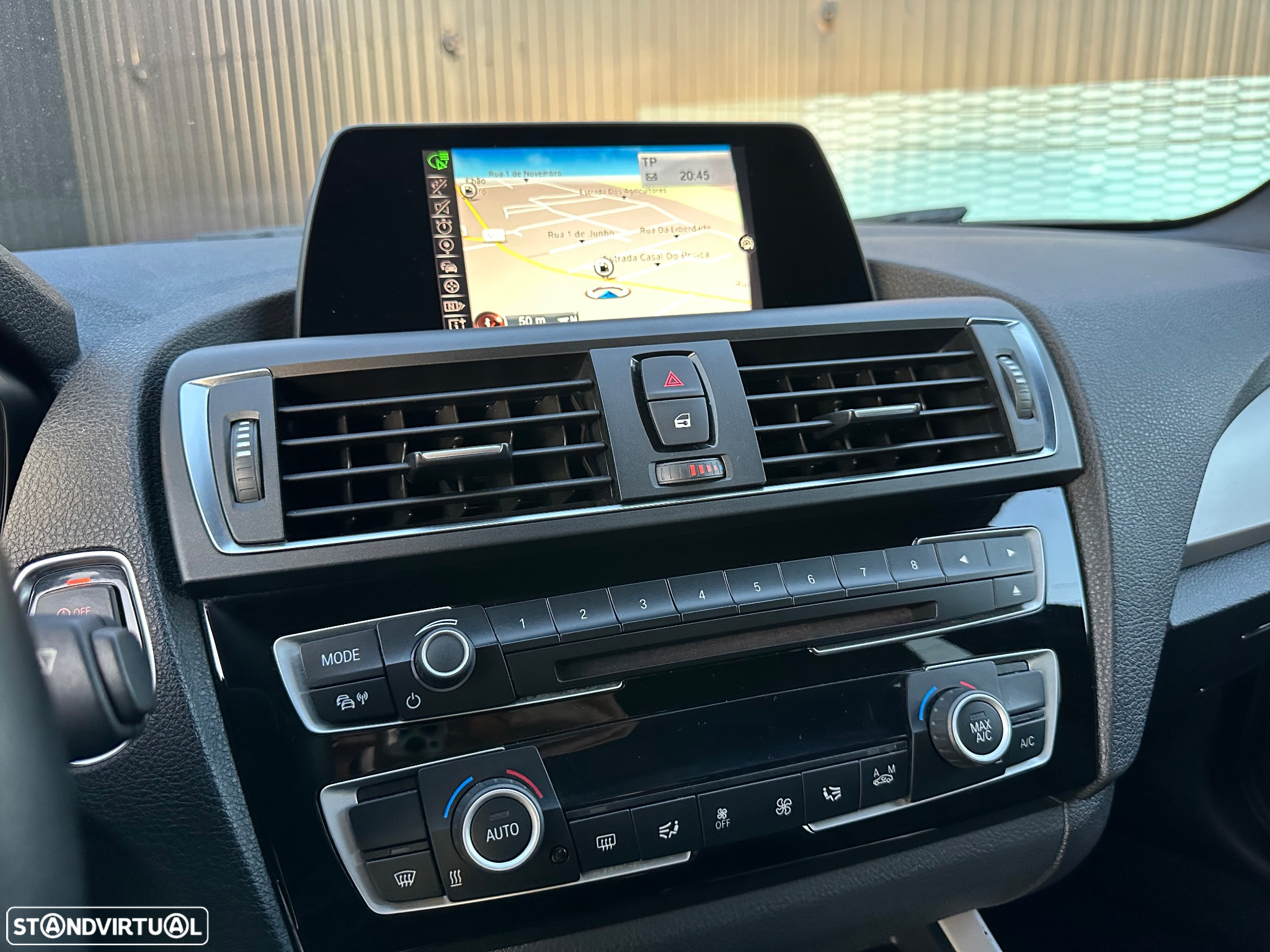 BMW 116 d Line Urban - 12