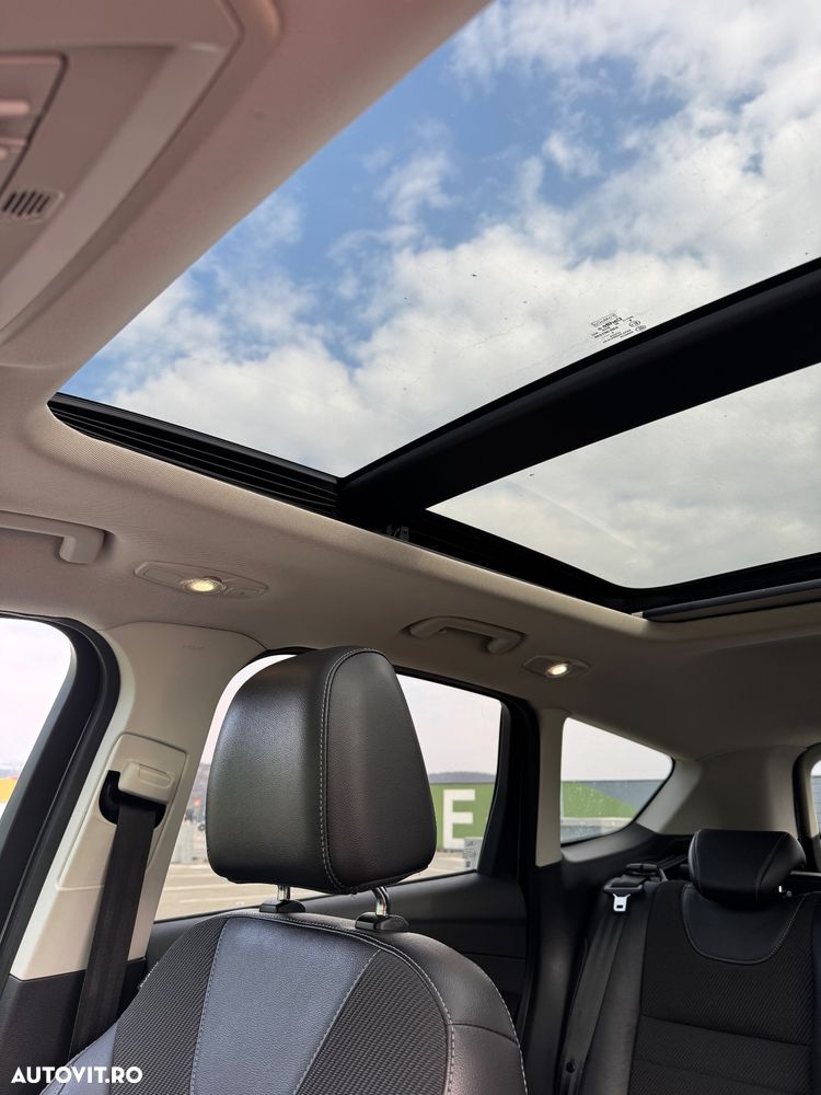 Ford Kuga 2.0 TDCi 4WD Powershift Titanium - 6