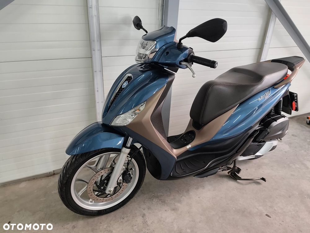Piaggio Medley - 1